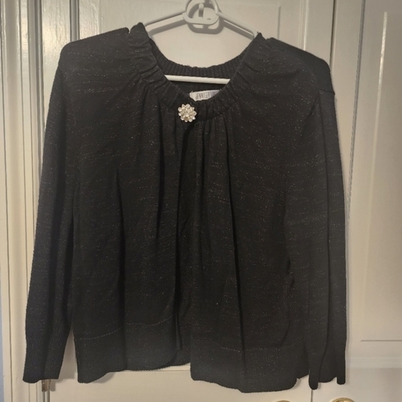 Timeless Sparkle Jennifer Lopez Shrug wuth Button accent. Like New. XL.‎ - Picture 2 of 9